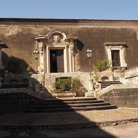 Deodato Guest House Catania Bagian luar foto