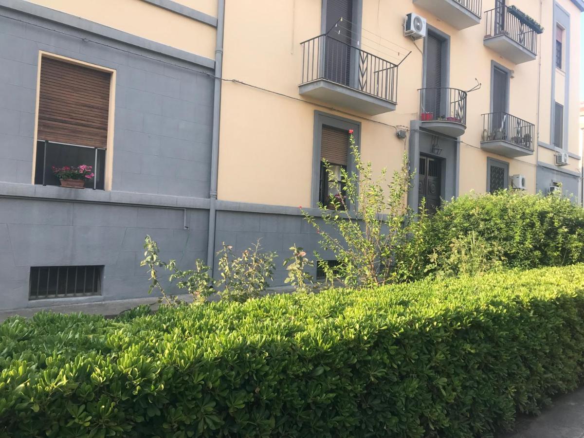 Deodato Guest House Catania Bagian luar foto